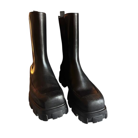 Prada NWB Men\'s Square Toe Black Leather Lug Sole Chelsea Boots